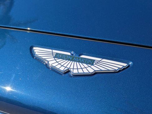 Used 2024 Aston Martin DBX image 13