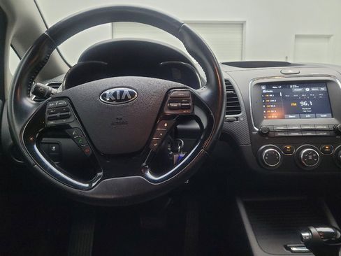Used 2017 Kia Forte S image 22