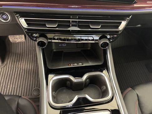 Certified 2024 Chevrolet Traverse RS w/ LPO, Floor Liner Package image 21