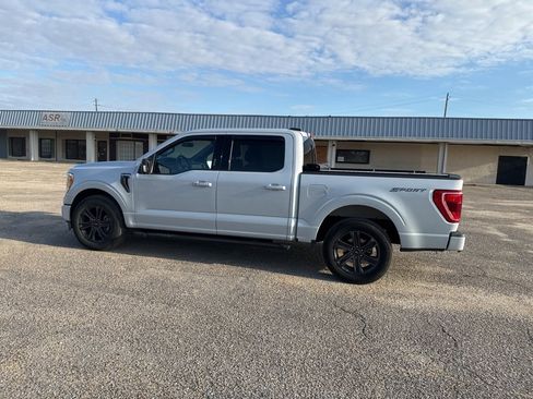 Used 2021 Ford F150 XLT w/ Equipment Group 302A High image 9
