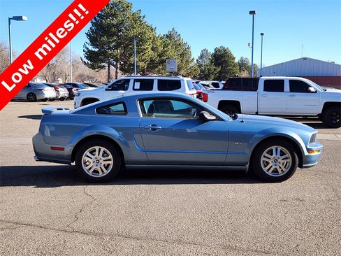 Used 2007 Ford Mustang GT Premium image 2