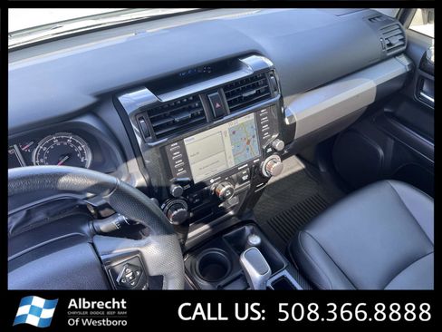 Used 2023 Toyota 4Runner TRD Off-Road Premium w/ Off Road Premium Plus Package AWD/4WD image 28