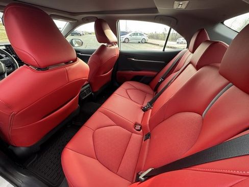 Used 2022 Toyota Camry XSE image 12