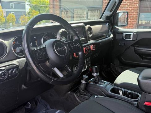 Used 2021 Jeep Gladiator Sport AWD/4WD image 24