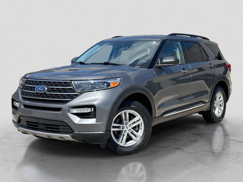 Used 2022 Ford Explorer XLT w/ Equipment Group 202A AWD/4WD image 1