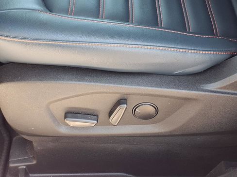 Used 2023 Ford Edge SEL w/ Sport Appearance Package image 4