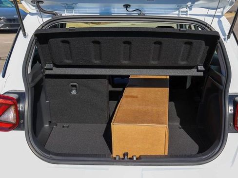 New 2026 Hyundai Venue SEL image 8