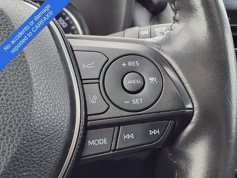 Used 2019 Toyota RAV4 XLE Premium image 23