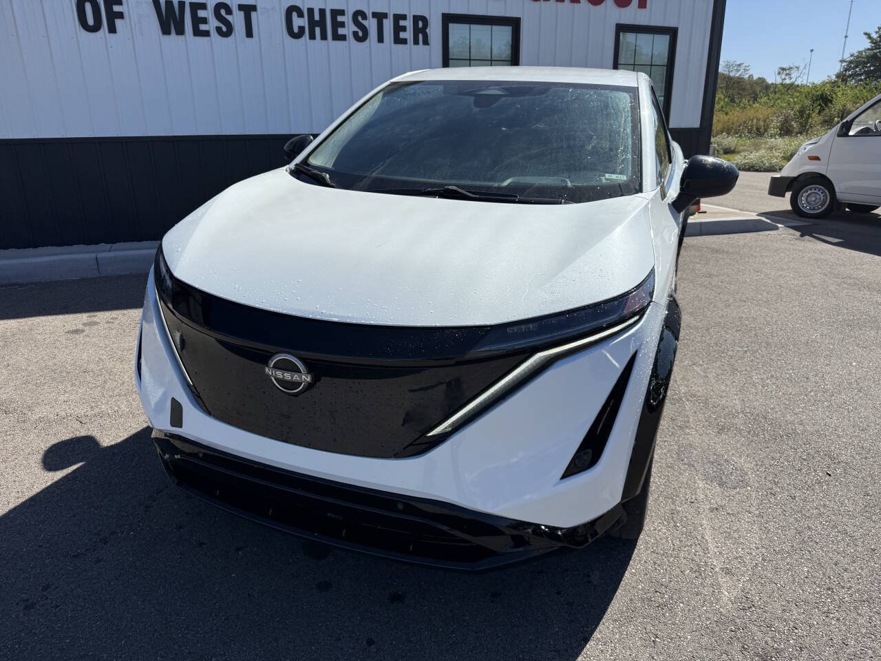 Used 2024 Nissan Ariya AWD image 2