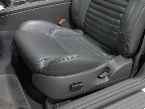 Used 2002 Ford Thunderbird image 87