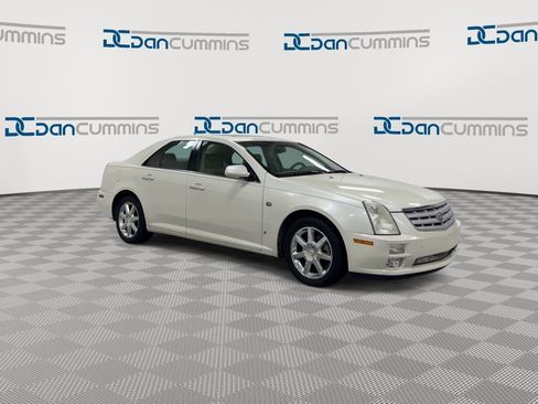 Used 2006 Cadillac STS w/ Preferred Equipment Group RWD image 2