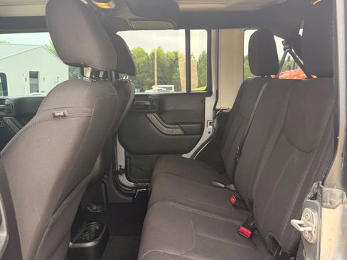 Used 2016 Jeep Wrangler Unlimited Sport w/ Quick Order Package 24S AWD/4WD image 20
