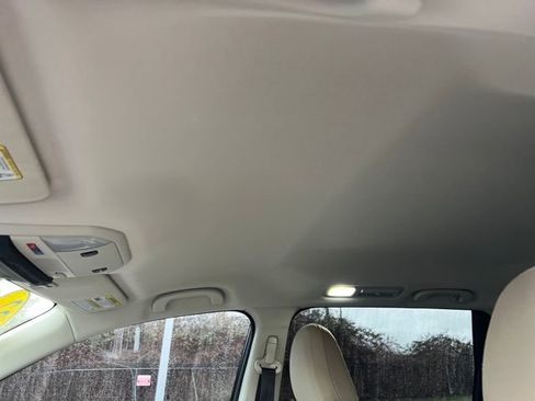 Used 2022 Subaru Ascent Premium w/ Convenience Package image 29