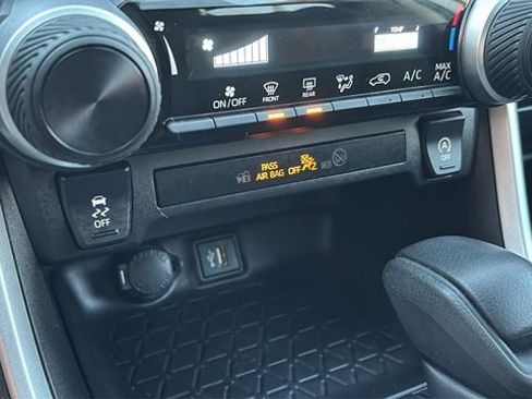 Used 2024 Toyota RAV4 LE image 18
