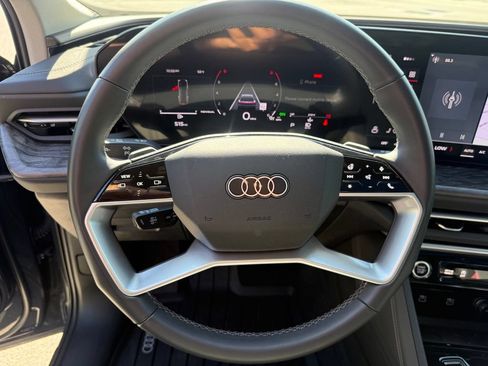 Used 2025 Audi Q5 Premium w/ Convenience Package AWD/4WD image 14