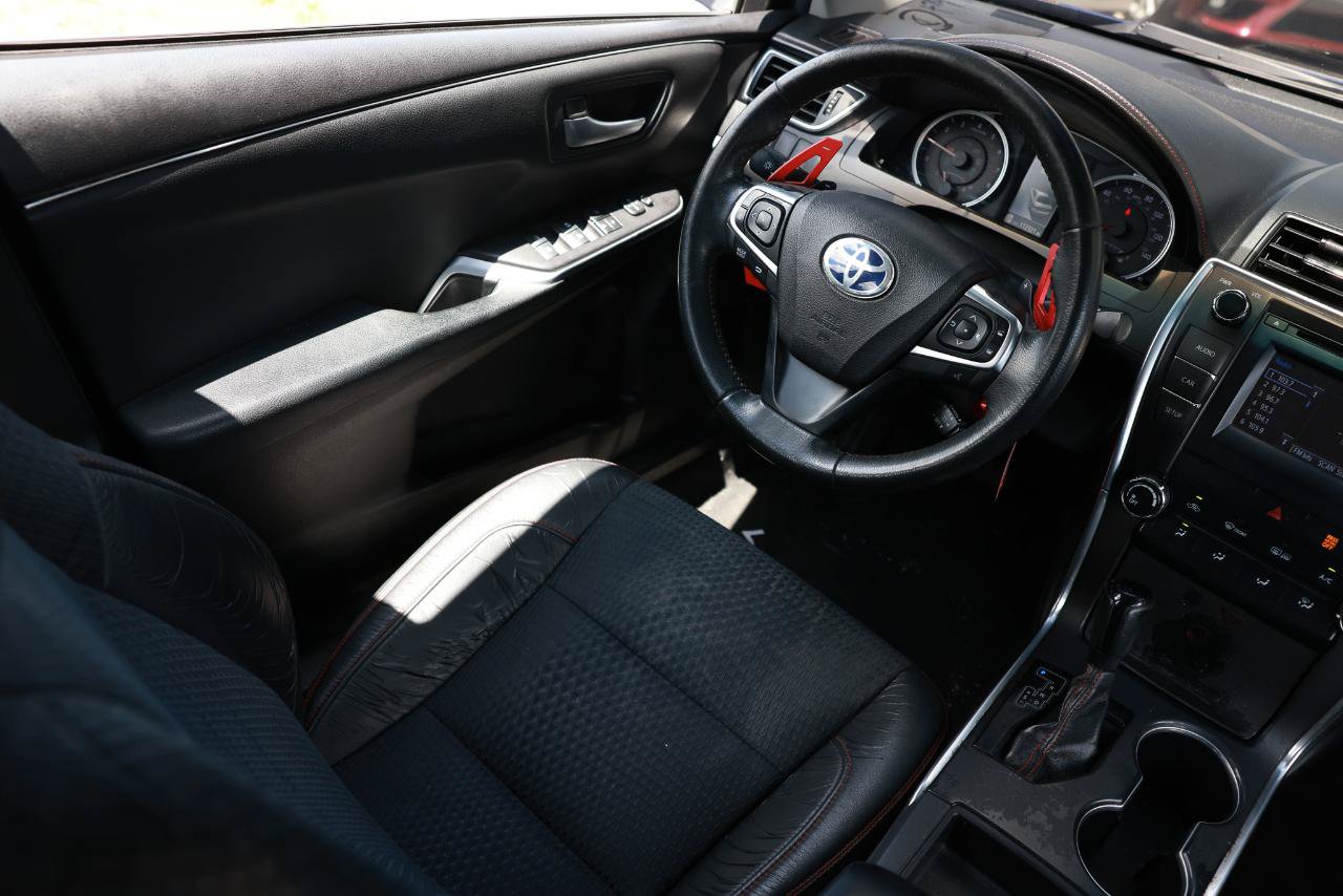 Used 2015 Toyota Camry SE FWD image 20