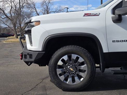 Used 2021 Chevrolet Silverado 2500 LT w/ Convenience Package AWD/4WD image 5