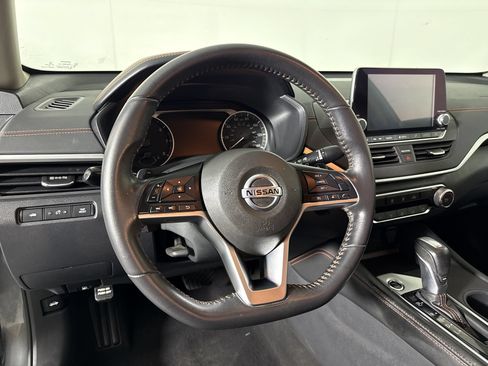Used 2022 Nissan Altima 2.5 SR FWD image 23