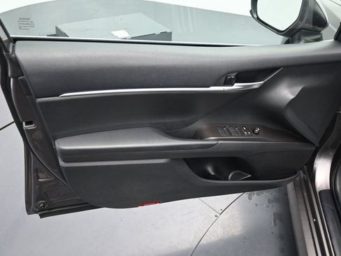 Used 2024 Toyota Camry LE FWD image 18