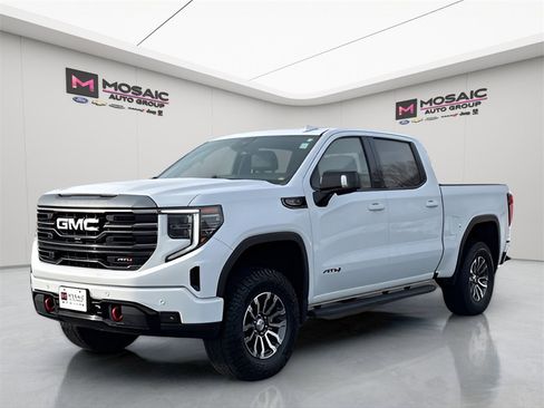 Used 2023 GMC Sierra 1500 AT4 image 3