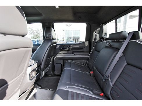 Used 2023 GMC Sierra 1500 AT4X image 10