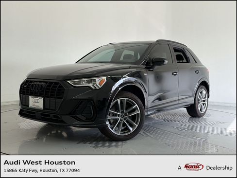 Used 2023 Audi Q3 2.0T Premium Plus w/ Premium Plus Package AWD/4WD image 1