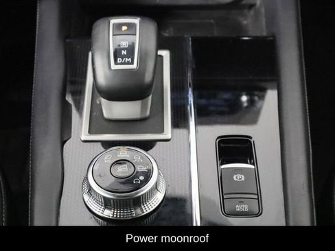 Used 2024 Mitsubishi Outlander SE Black Edition image 13