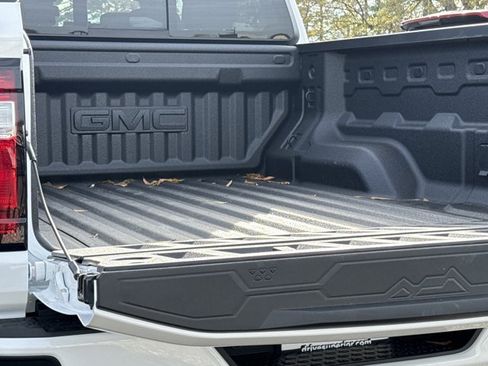 New 2026 GMC Canyon AT4 AWD/4WD image 11