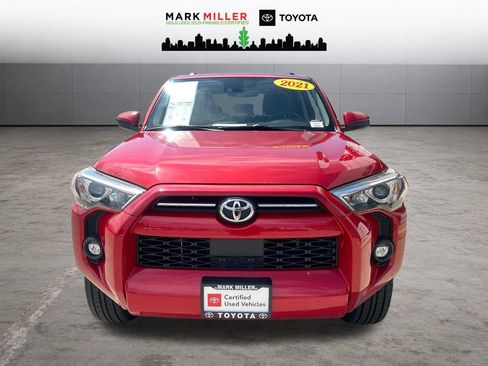 Certified 2021 Toyota 4Runner SR5 AWD/4WD image 9