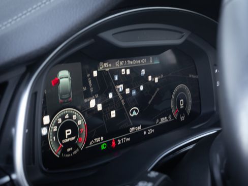 Certified 2023 Audi Q7 3.0T Premium Plus image 12