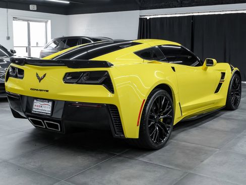 Used 2017 Chevrolet Corvette Grand Sport image 9