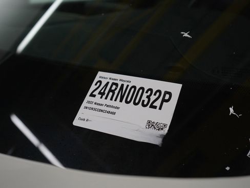 Used 2022 Nissan Pathfinder SL image 34