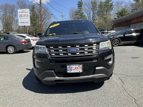 Used 2016 Ford Explorer XLT w/ Equipment Group 202A AWD/4WD image 2