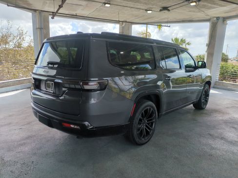 New 2026 Jeep Grand Wagoneer L Summit w/ Premium Group III image 5