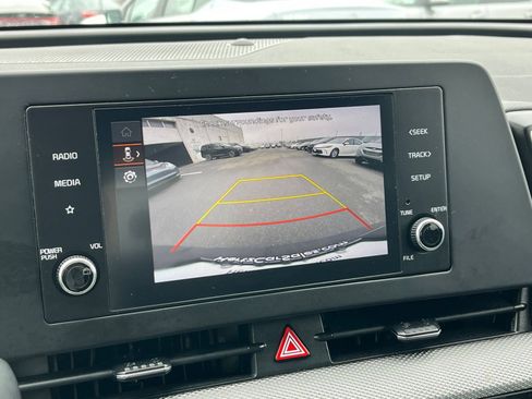 Used 2025 Kia Sportage LX FWD image 22