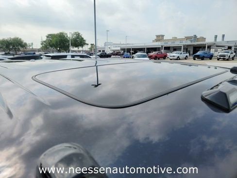 Used 2025 GMC Sierra 2500 AT4 w/ AT4 Premium Plus Package AWD/4WD image 8
