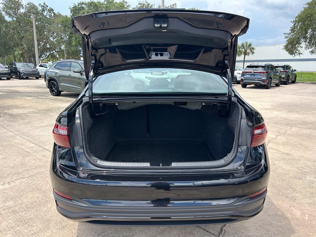 Certified 2024 Volkswagen Jetta Sport FWD image 44