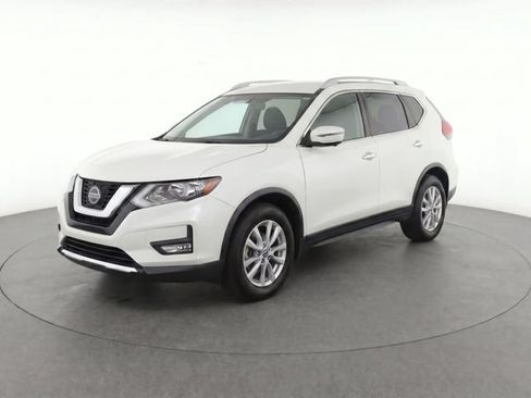 Used 2018 Nissan Rogue SV w/ Premium Package FWD image 6