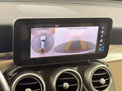 Used 2021 Mercedes-Benz GLC 300 image 25