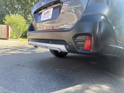 Used 2020 Subaru Outback Limited image 7