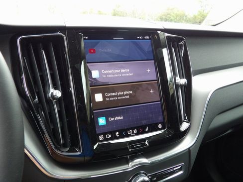 New 2025 Volvo XC60 B5 Core w/ Protection Package Premier image 22