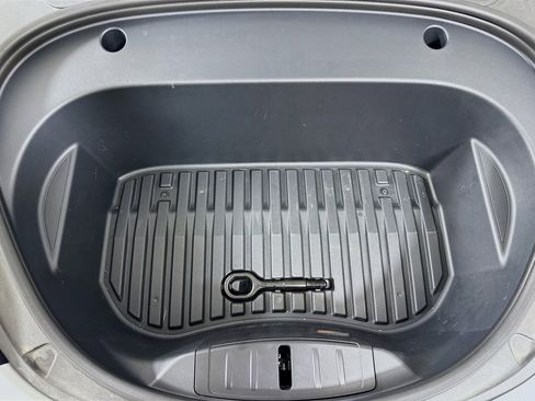 Used 2021 Tesla Model 3 Standard Range image 38