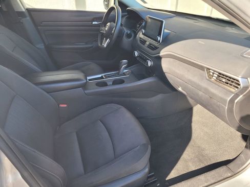 Used 2020 Nissan Altima 2.5 S image 9