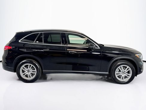 Used 2023 Mercedes-Benz GLC 300 4MATIC image 4