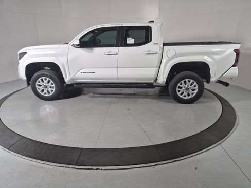 New 2026 Toyota Tacoma SR5 image 2