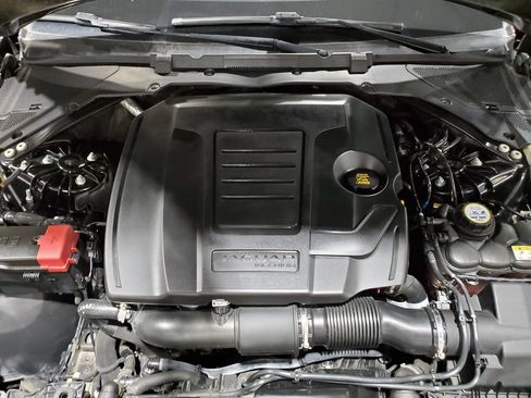 Used 2020 Jaguar XE S RWD image 49