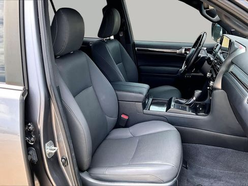 Used 2023 Lexus GX 460 Premium w/ Accessory Package AWD/4WD image 9