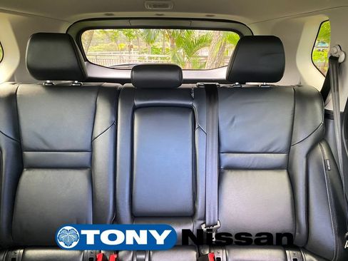 Used 2024 Nissan Rogue SL w/ SL Premium Package FWD image 18