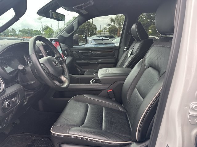Used 2025 RAM 1500 Limited AWD/4WD image 9