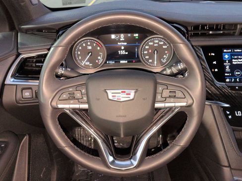 Used 2025 Cadillac XT6 Premium Luxury w/ Technology Package image 14